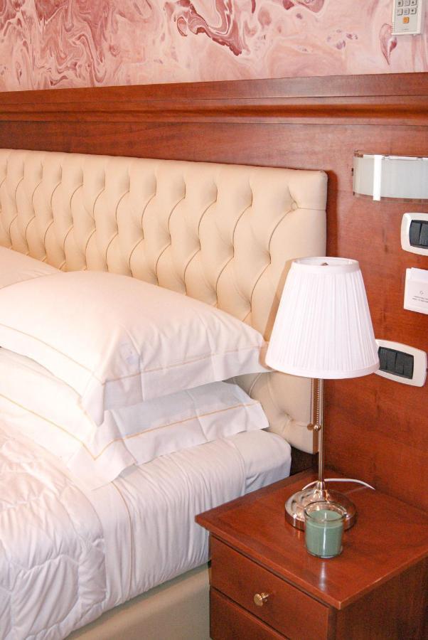 Monti 66 Hotel Rome Bagian luar foto