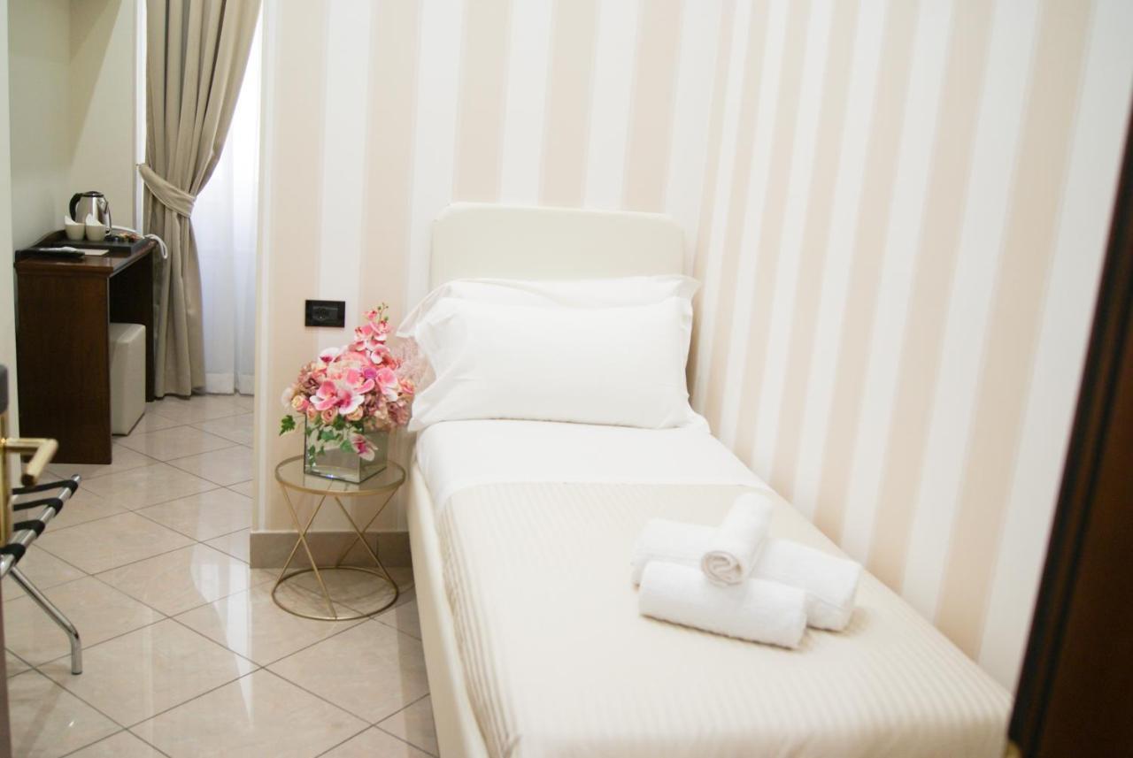 Monti 66 Hotel Rome Bagian luar foto
