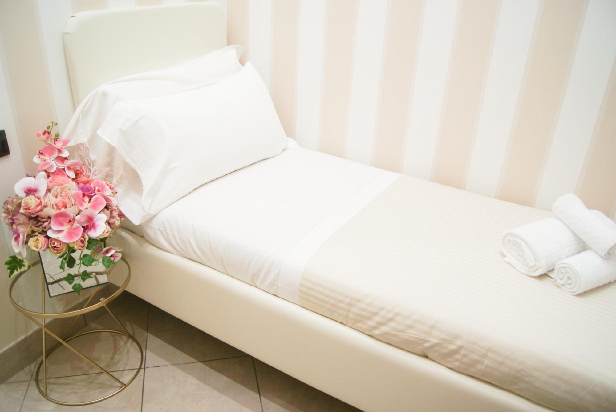 Monti 66 Hotel Rome Bagian luar foto