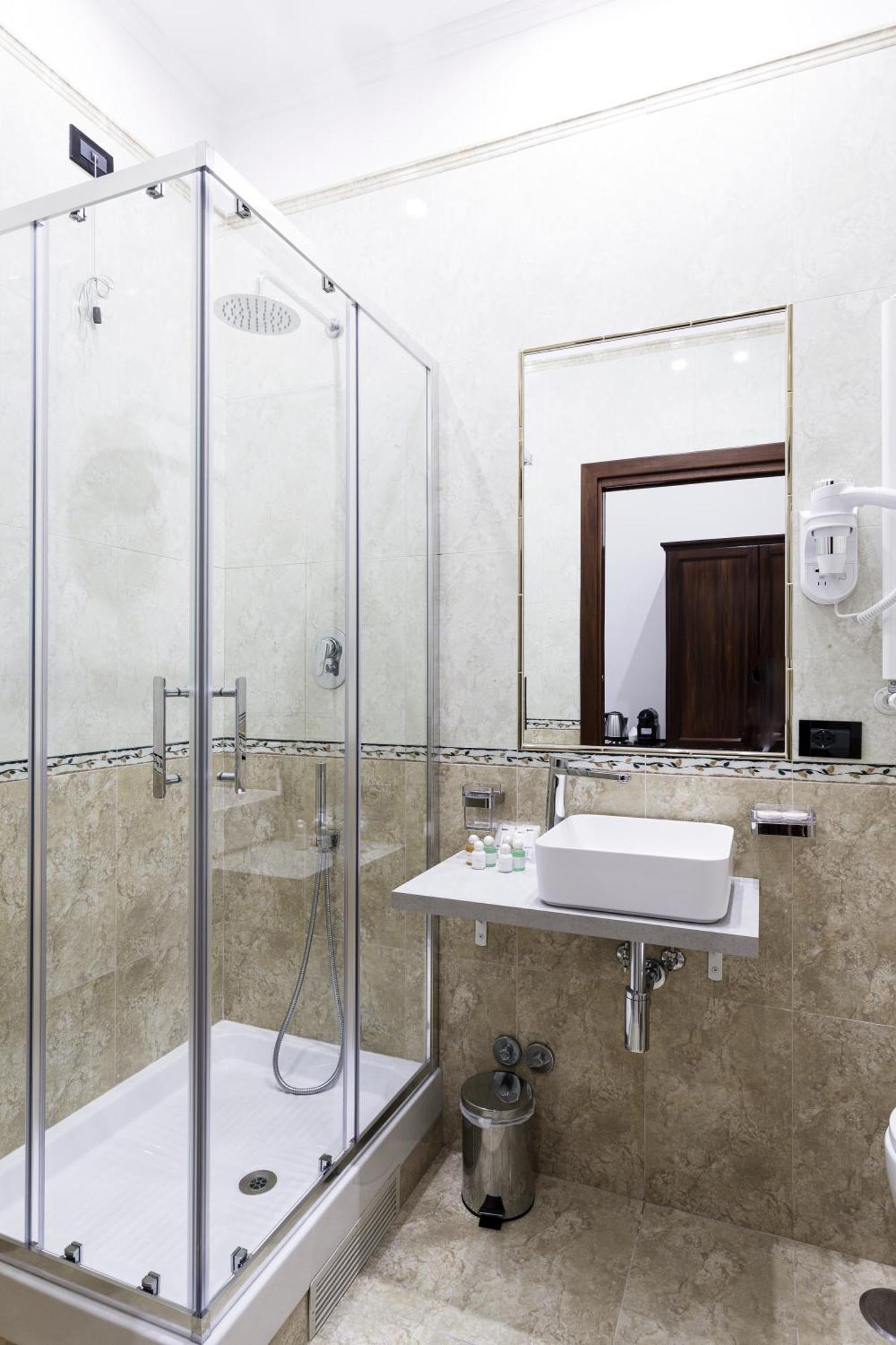 Monti 66 Hotel Rome Bagian luar foto